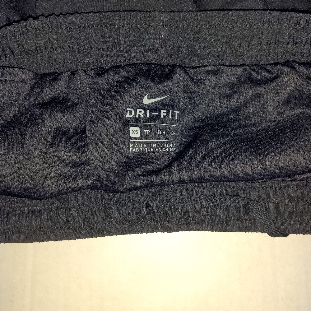 Dri fit Nike shorts - Picture 3 of 3